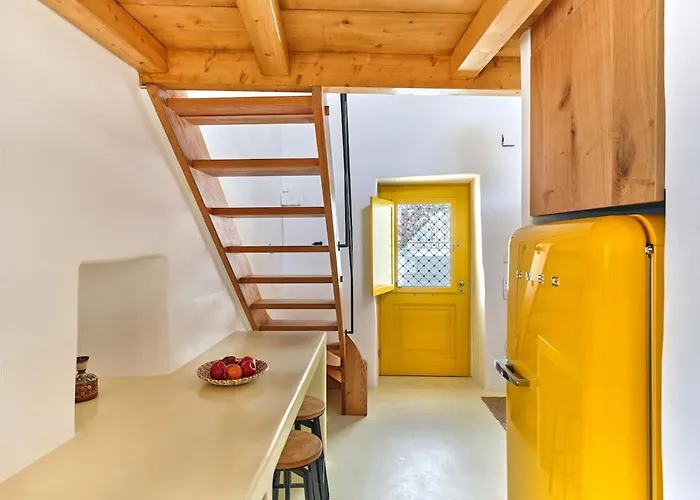 Yellow Stone Apartment *