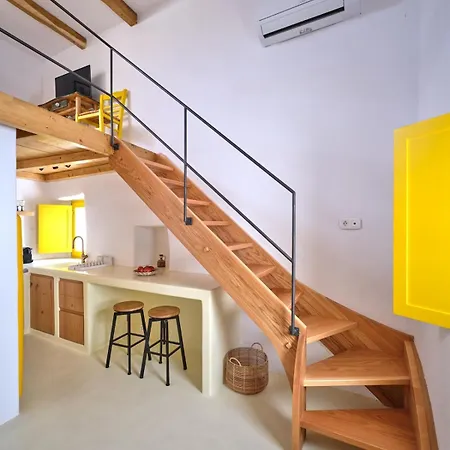 Yellow Stone Apartment *