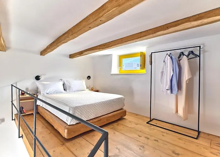 Yellow Stone * Πάρος